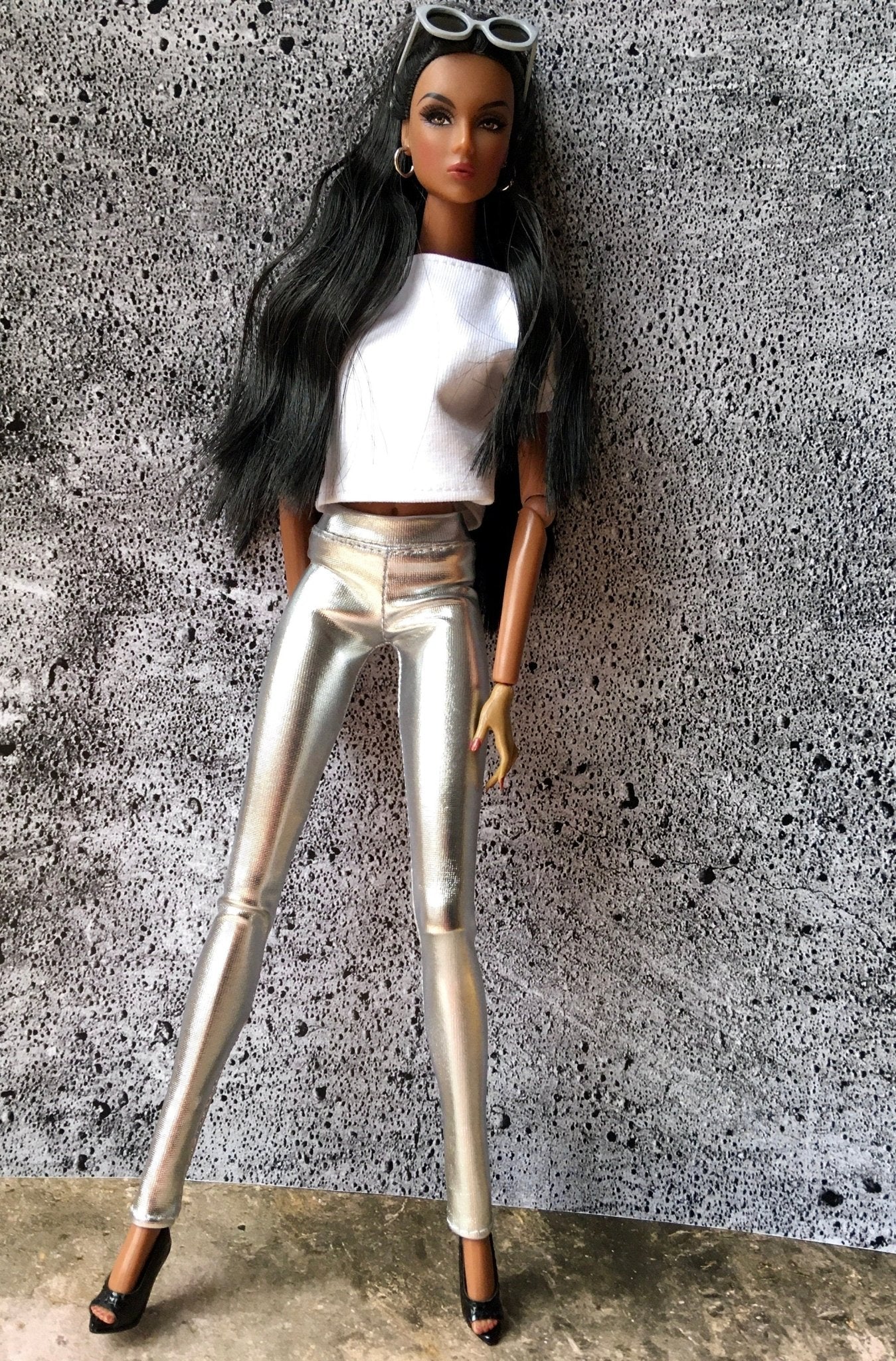 BQ-GLIMMER – Silver Metallic Leggings for 12.5" 1/6 Scale Fashion Dolls - www.bouutique.com