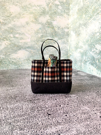 BQ-FLIA – Large Fabric Tote Bag for 1/6 Scale Fashion Dolls (Multiple Colors)