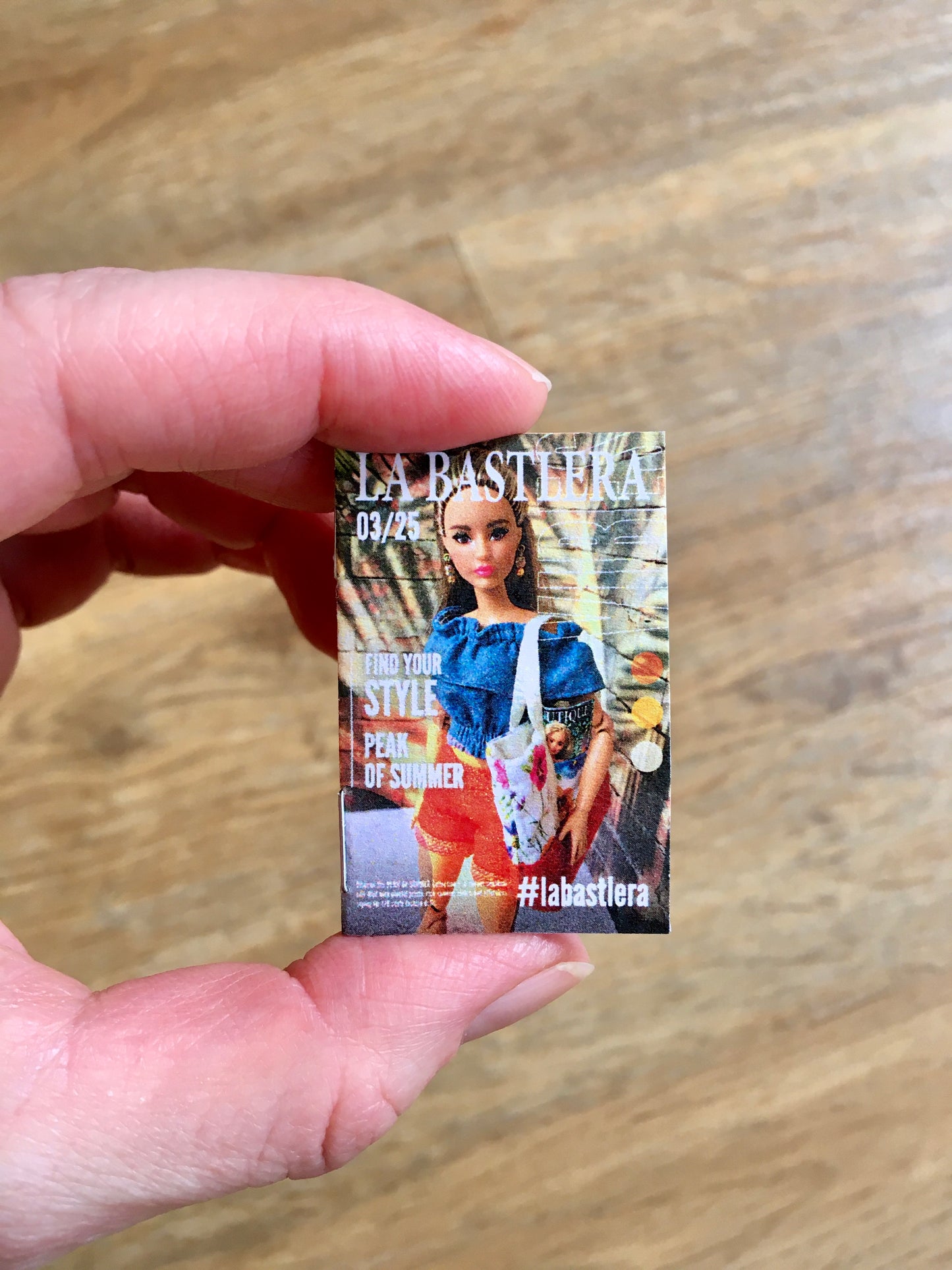 03/25 Mini Fashion Magazine for 1/6 Scale Fashion Dolls 11.5", 12"