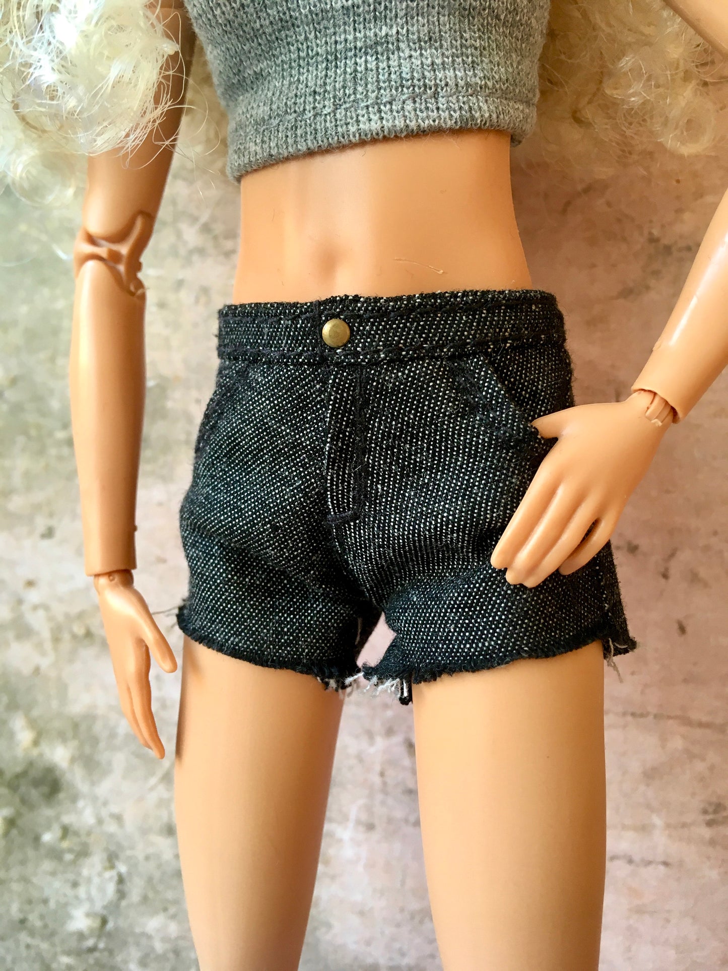 BQ-ASH – Raw Hem Denim Shorts with Back Stitching for 11.5" 1/6 Scale Fashion Dolls - www.bouutique.com