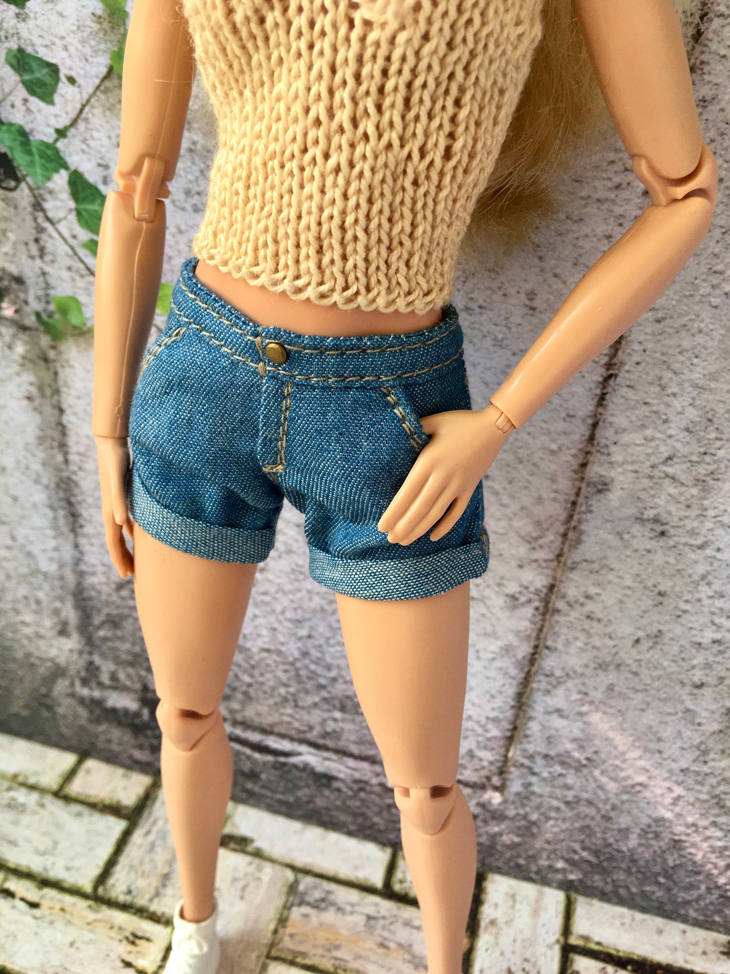 BQ-AYLA - Roll-up Denim Shorts for 11.5" 1/6 Scale Fashion Dolls - www.bouutique.com