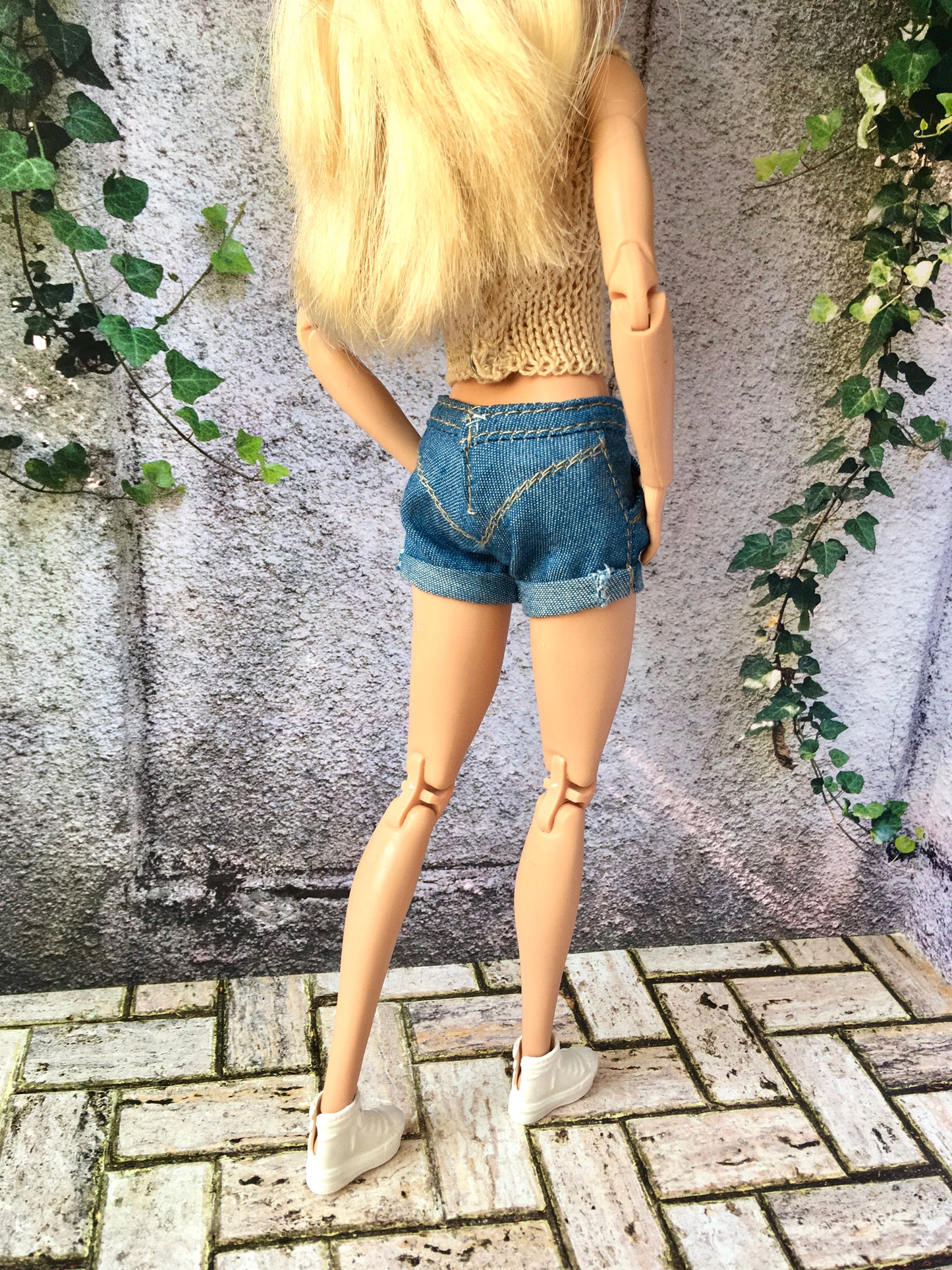 BQ-AYLA - Roll-up Denim Shorts for 11.5" 1/6 Scale Fashion Dolls - www.bouutique.com
