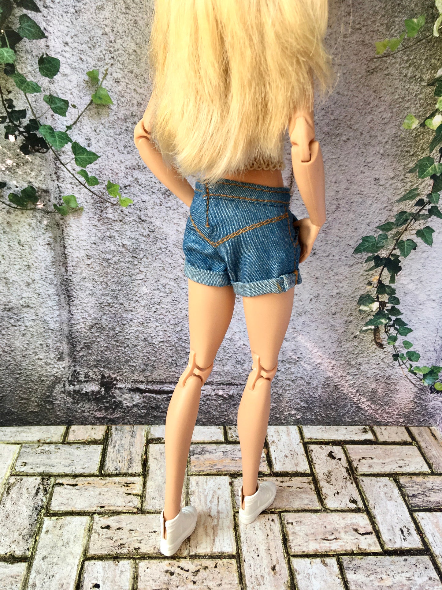 BQ-AYLA - Roll-up Denim Shorts for 11.5" 1/6 Scale Fashion Dolls - www.bouutique.com