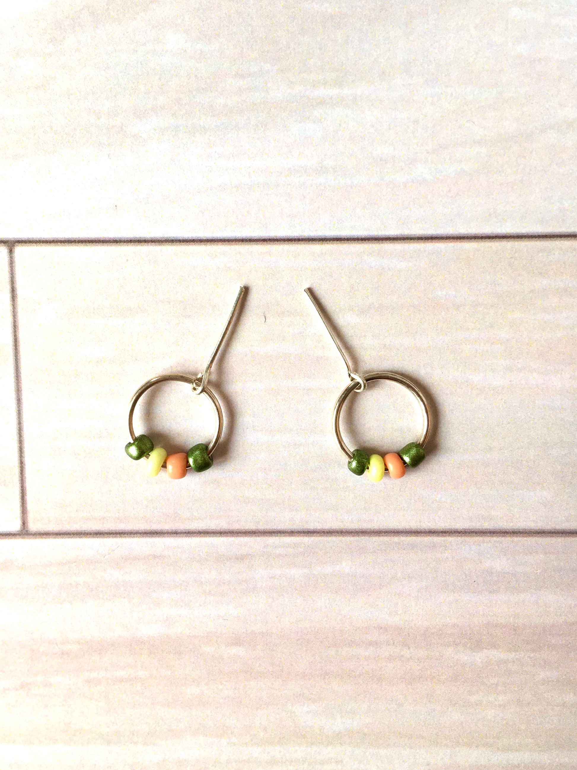 BQ-E24 – Earth Tone Beaded Silver Hoop Earrings for 12" Fashion Dolls