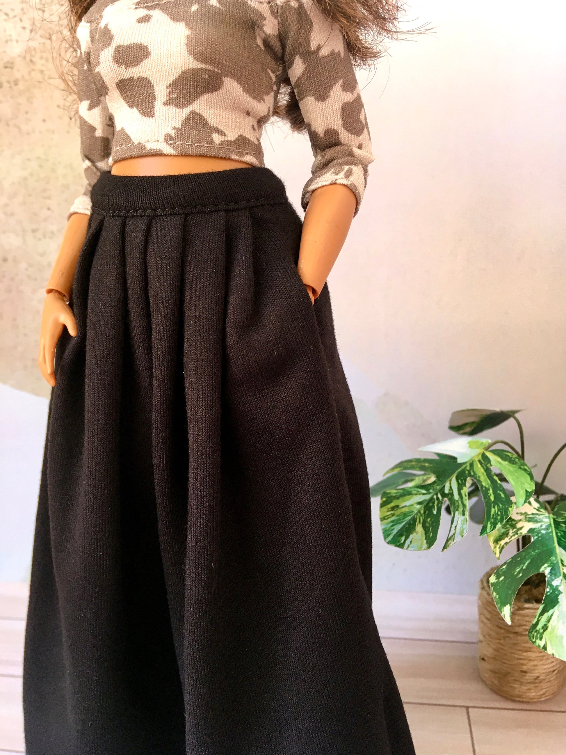 BQ-VELORA – Pleated Maxi Skirt with Side Pockets for 11" Curvy Fashion Dolls - www.bouutique.com