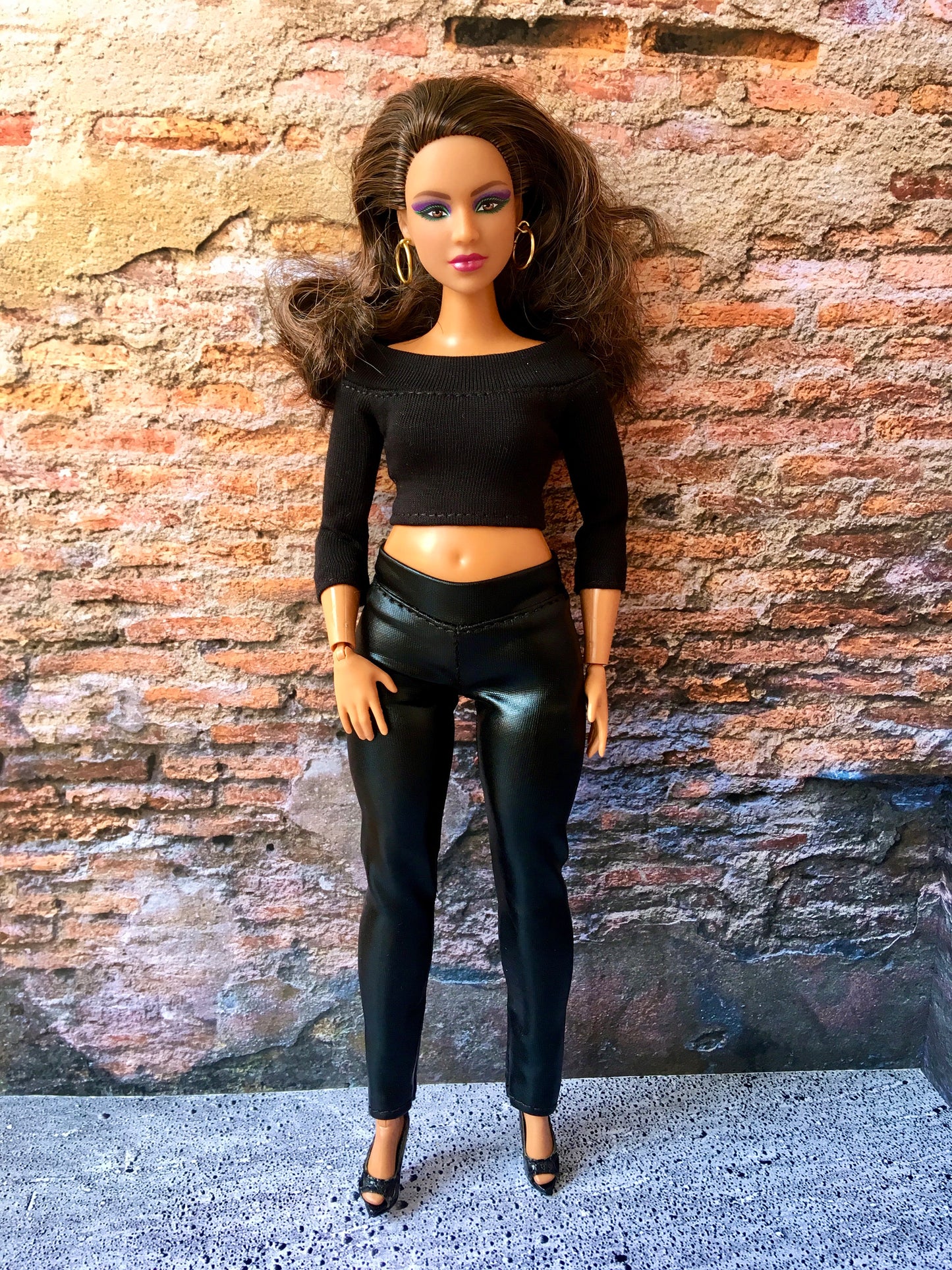 BQ-EBONY – Off-Shoulder Top for 11" 1/6 Scale Curvy Fashion Dolls - www.bouutique.com