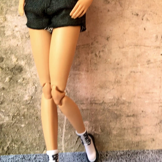 BQ-ASH – Raw Hem Denim Shorts with Back Stitching for 11.5" 1/6 Scale Fashion Dolls - www.bouutique.com