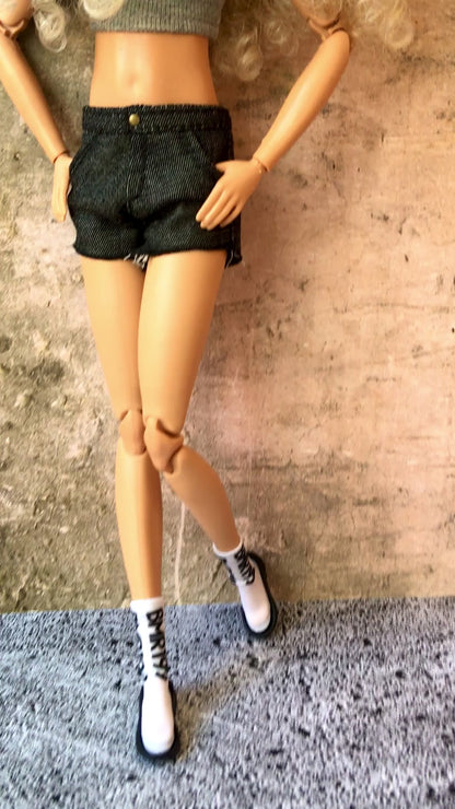 BQ-ASH – Raw Hem Denim Shorts with Back Stitching for 11.5" 1/6 Scale Fashion Dolls - www.bouutique.com