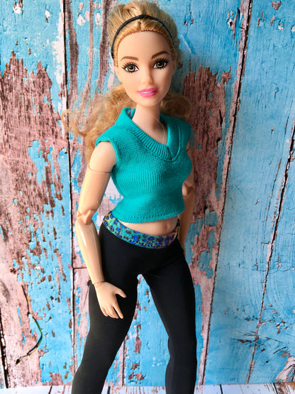 Sleek V-neck Crop Top for Curvy Doll 1/6-scale, 11.25 Inch, many colors - www.bouutique.com