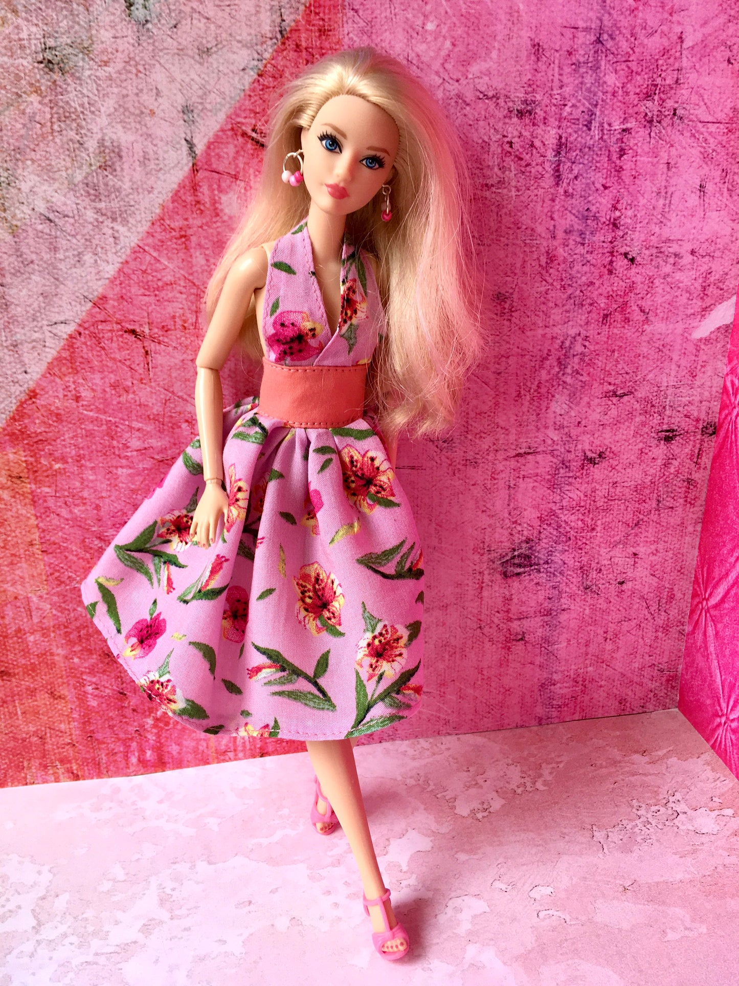 BQ-TAYVI – Flower Halter Dress with Full Skirt for 11.5" 1/6 Scale Fashion Dolls - www.bouutique.com