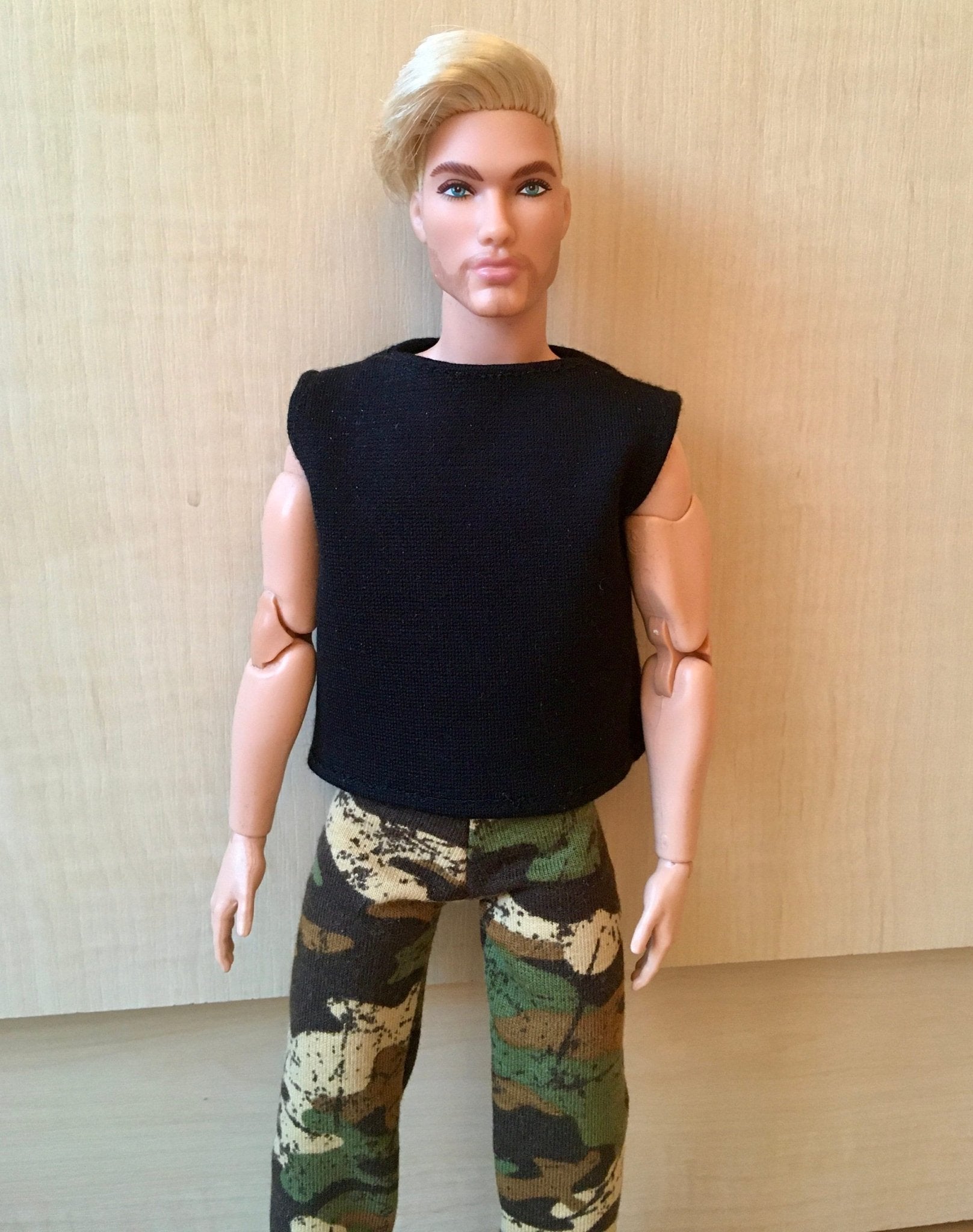 Basic Sleeveless T-shirt for Ken Doll - many colors