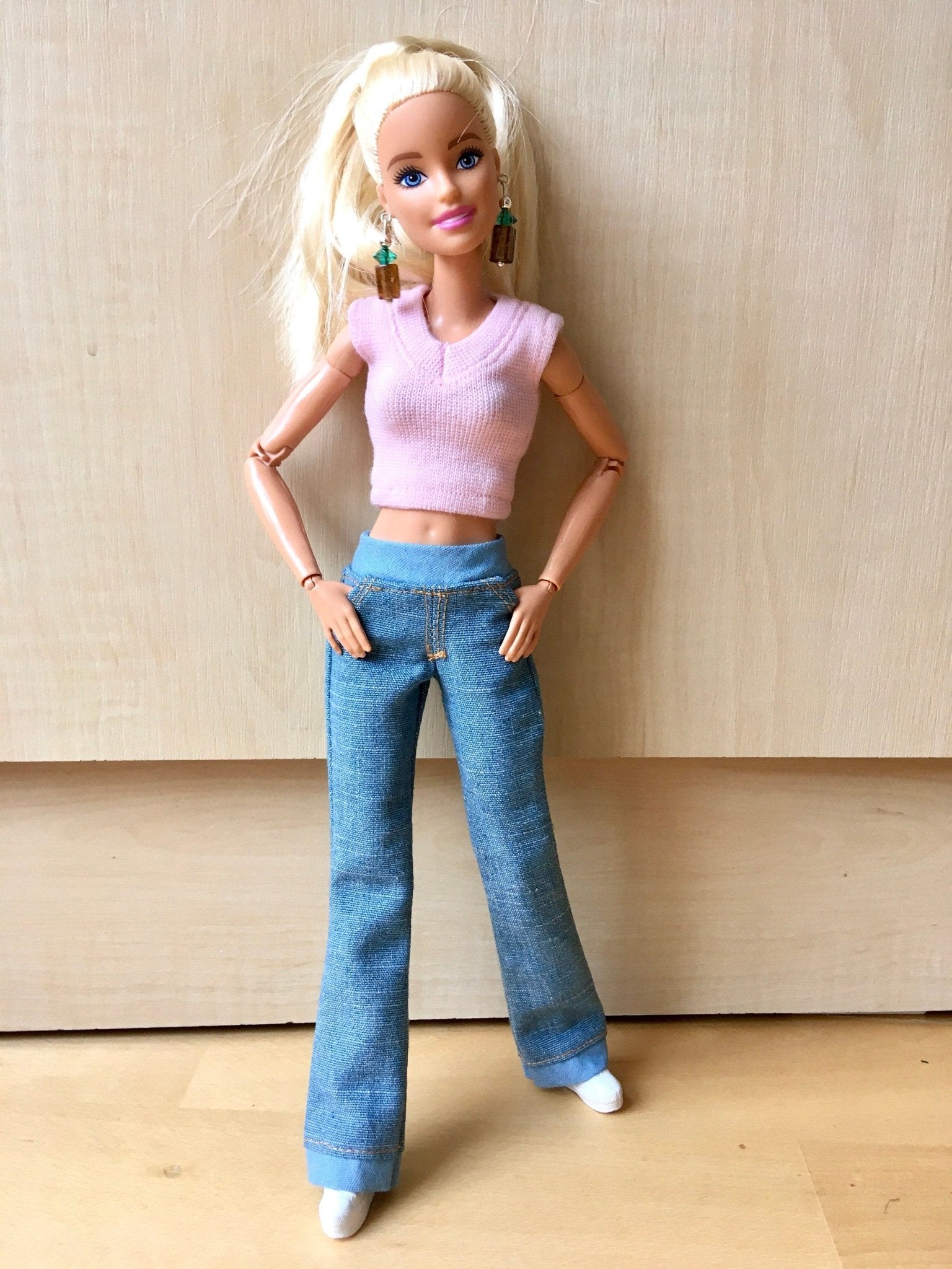 Sleek V-Neck Crop Top for Doll 1/6-scale, 11.5 Inch, many colors
