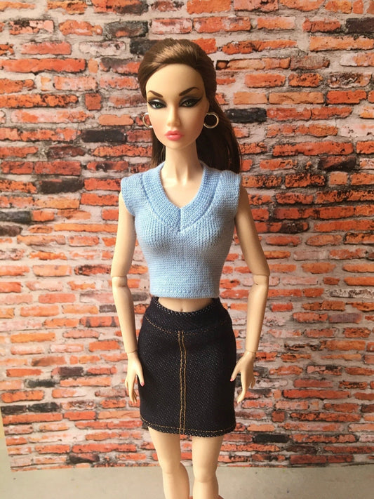 Sleek V-Neck Crop T-shirt for Poppy Parker Doll, many colors