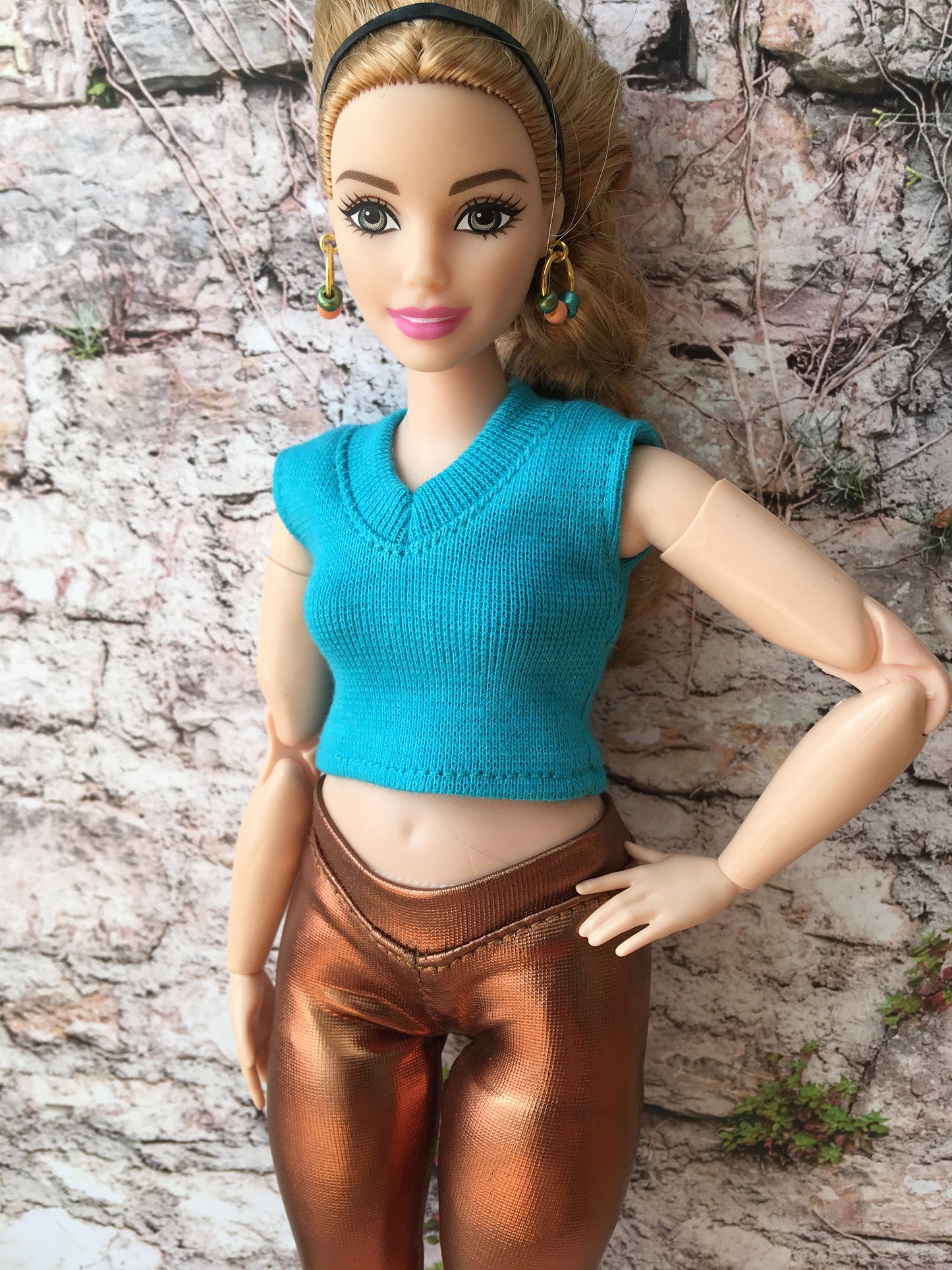 BQ-GLIMMER – Bronze Metallic Leggings for 11" 1/6 Scale Curvy Fashion Dolls - www.bouutique.com
