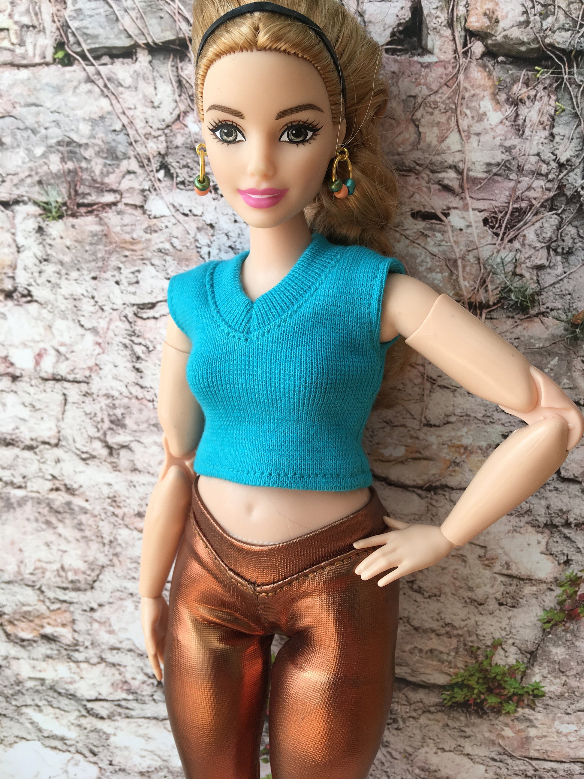 BQ-GLIMMER – Bronze Metallic Leggings for 11" 1/6 Scale Curvy Fashion Dolls - www.bouutique.com
