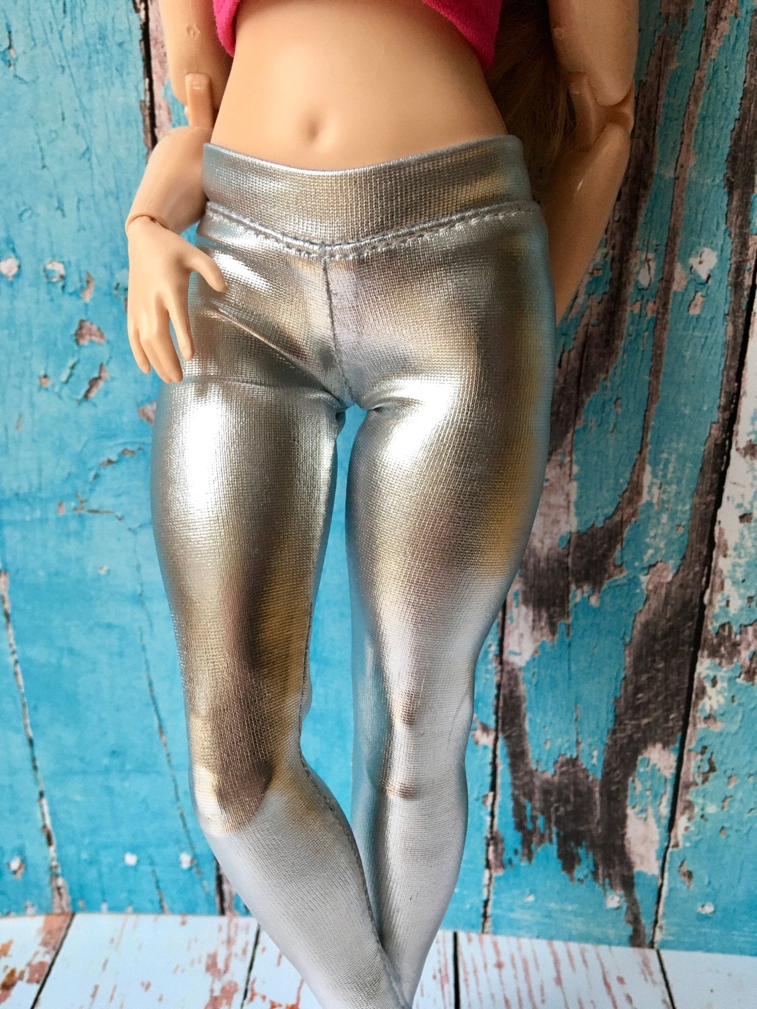 BQ-GLIMMER – Silver Metallic Leggings for 11" 1/6 Scale Curvy Fashion Dolls - www.bouutique.com