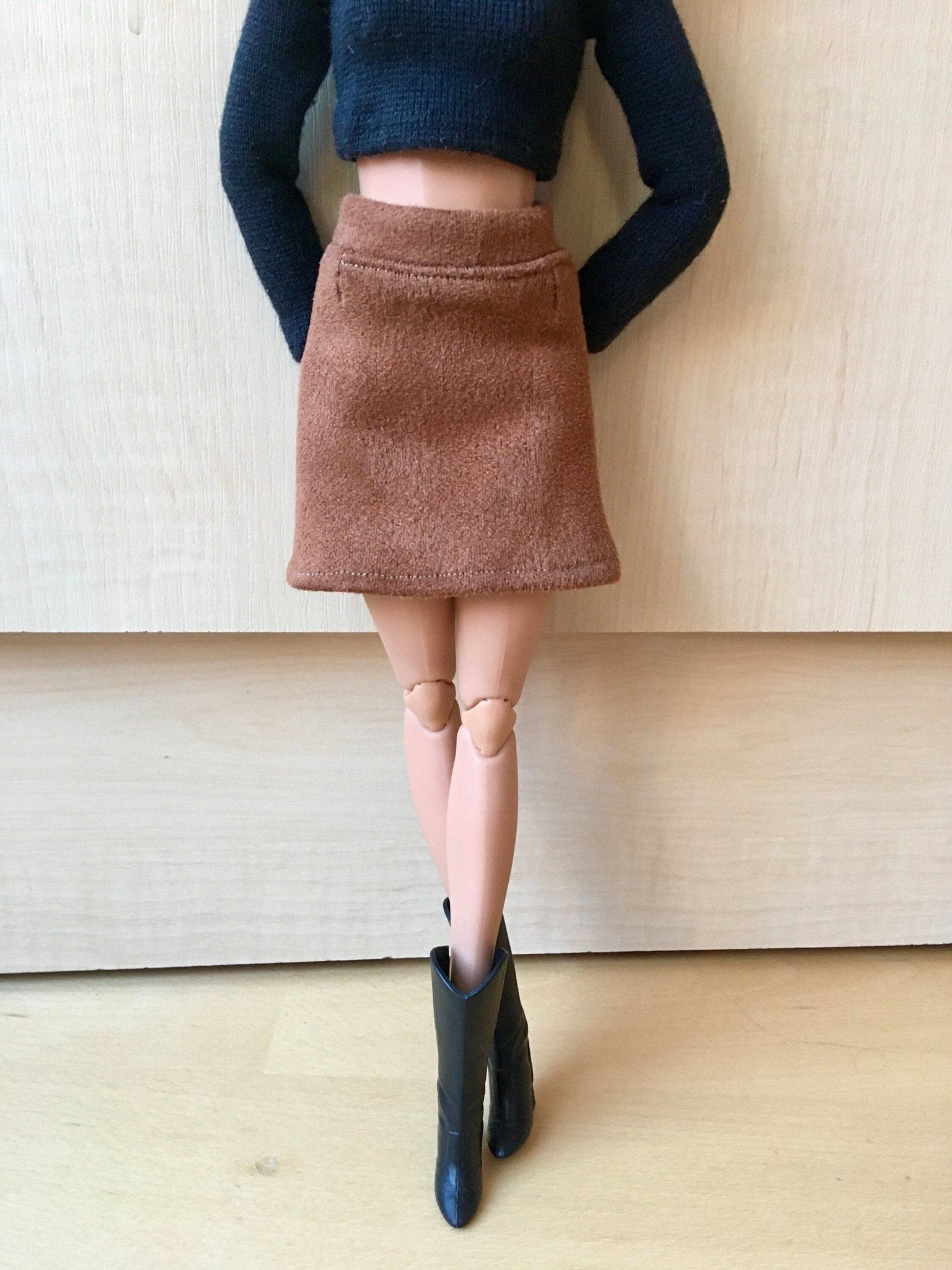 BQ-HAZEL – Faux Suede A-line Skirt for 11.5" 1/6 Scale Fashion Dolls - www.bouutique.com