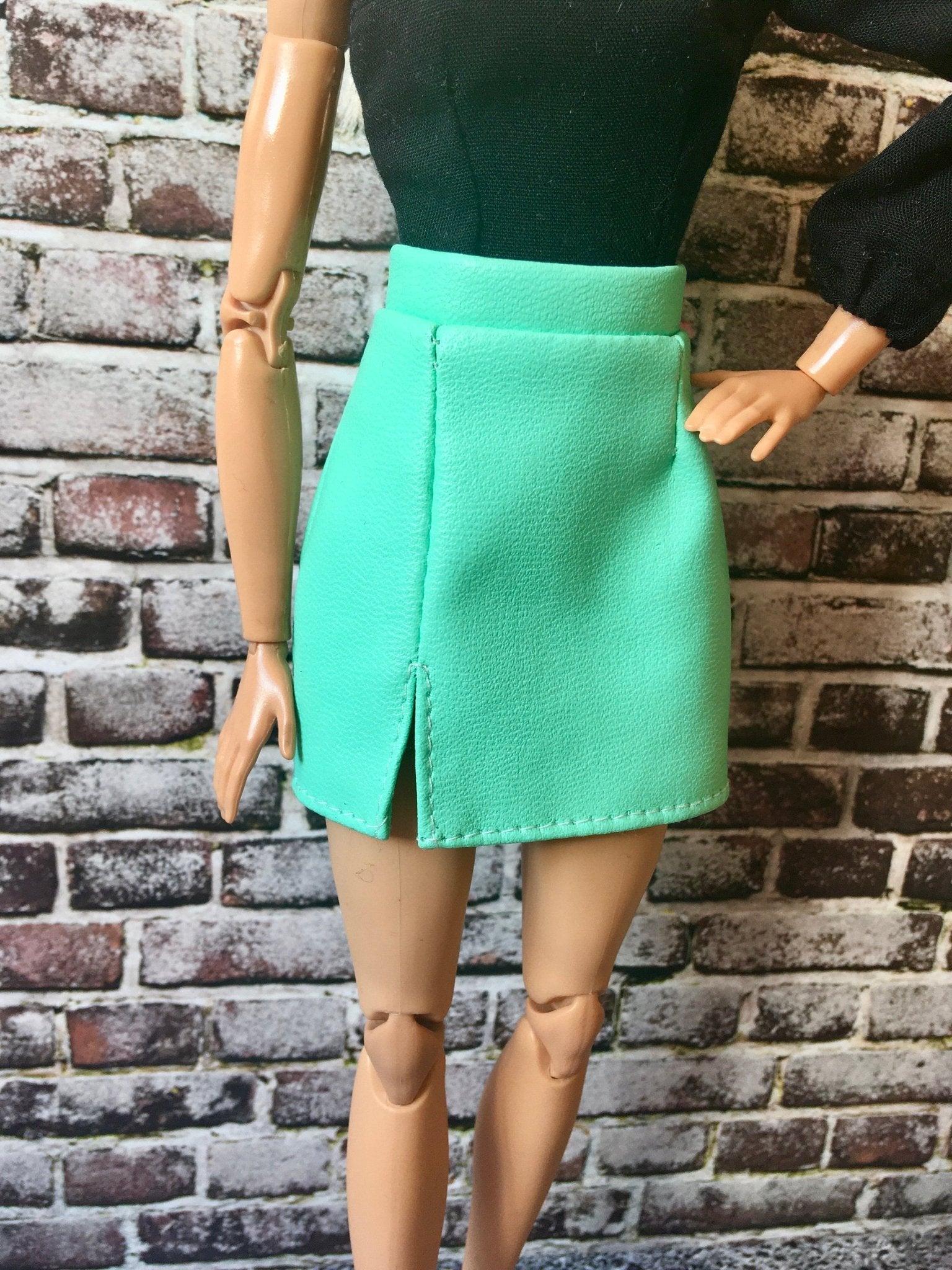 Shore Faux Leather Front Split Skirt for Doll 1/6-scale, 11.5 Inch