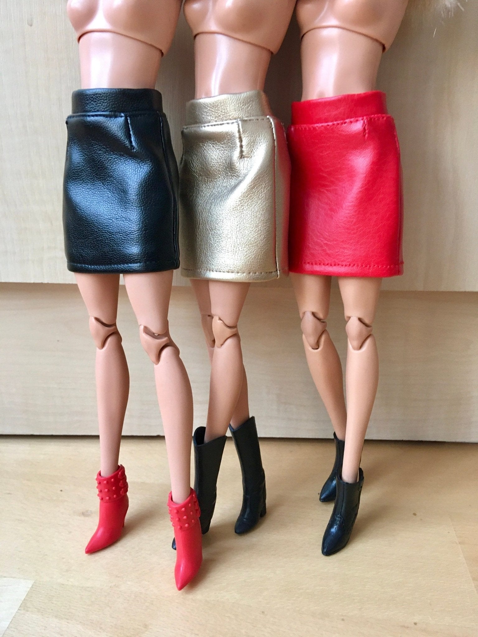 Raven Faux Leather Pencil Skirt for Doll 1/6-scale, 11.5 Inch, 3 colors