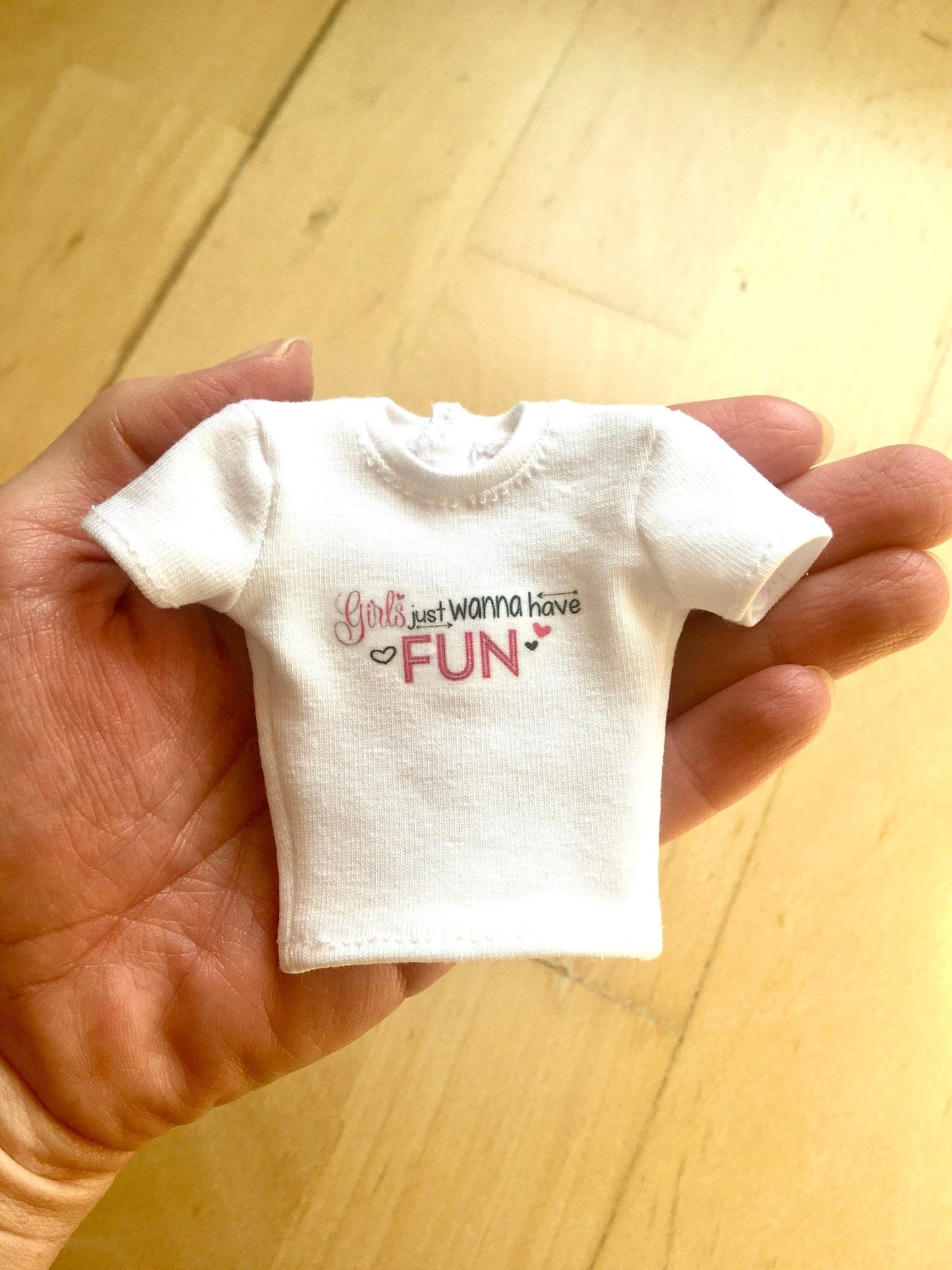 Vital Print T-shirt "Fun" Design for Doll 1/6-scale, 11.5 Inch