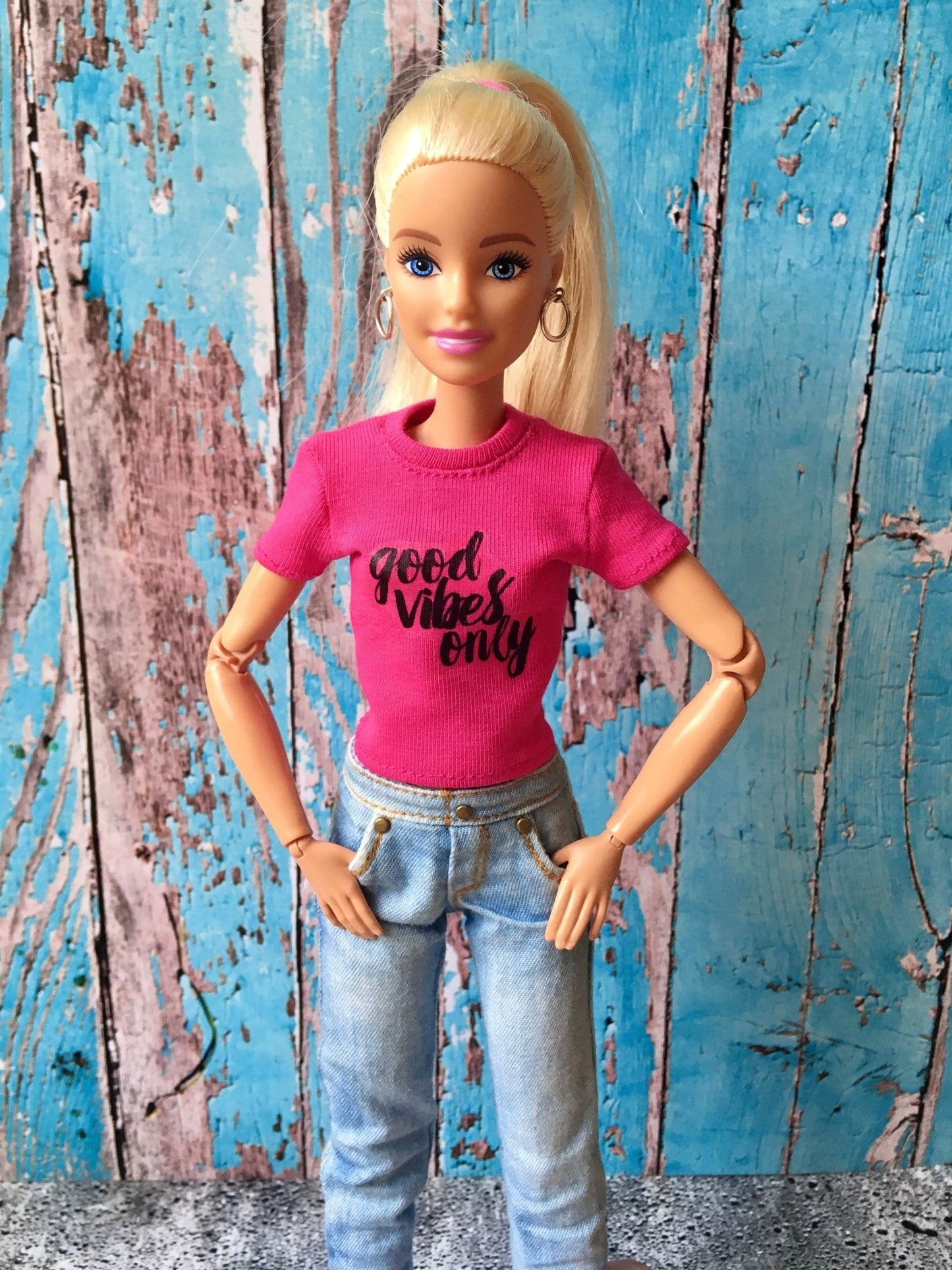 Vital Printed T-shirt with "good vibes only" Design for Doll 1/6-scale, 11.5 Inch