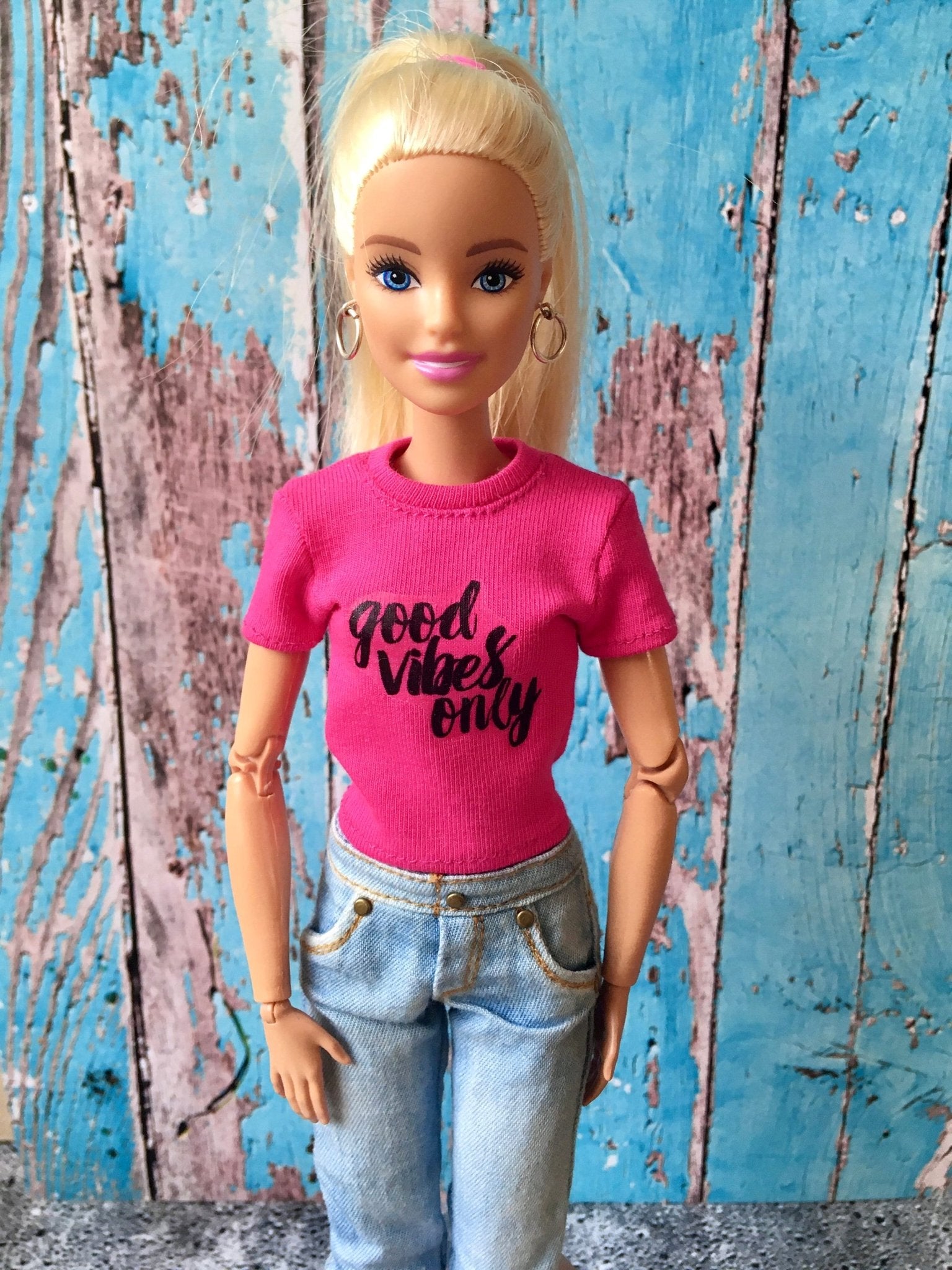 Vital Printed T-shirt with "good vibes only" Design for Doll 1/6-scale, 11.5 Inch