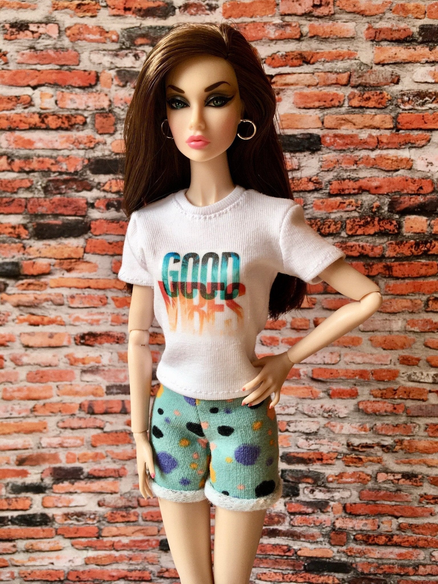 Vital Print T-shirt "good vibes" Design for Poppy Parker Doll, many colors