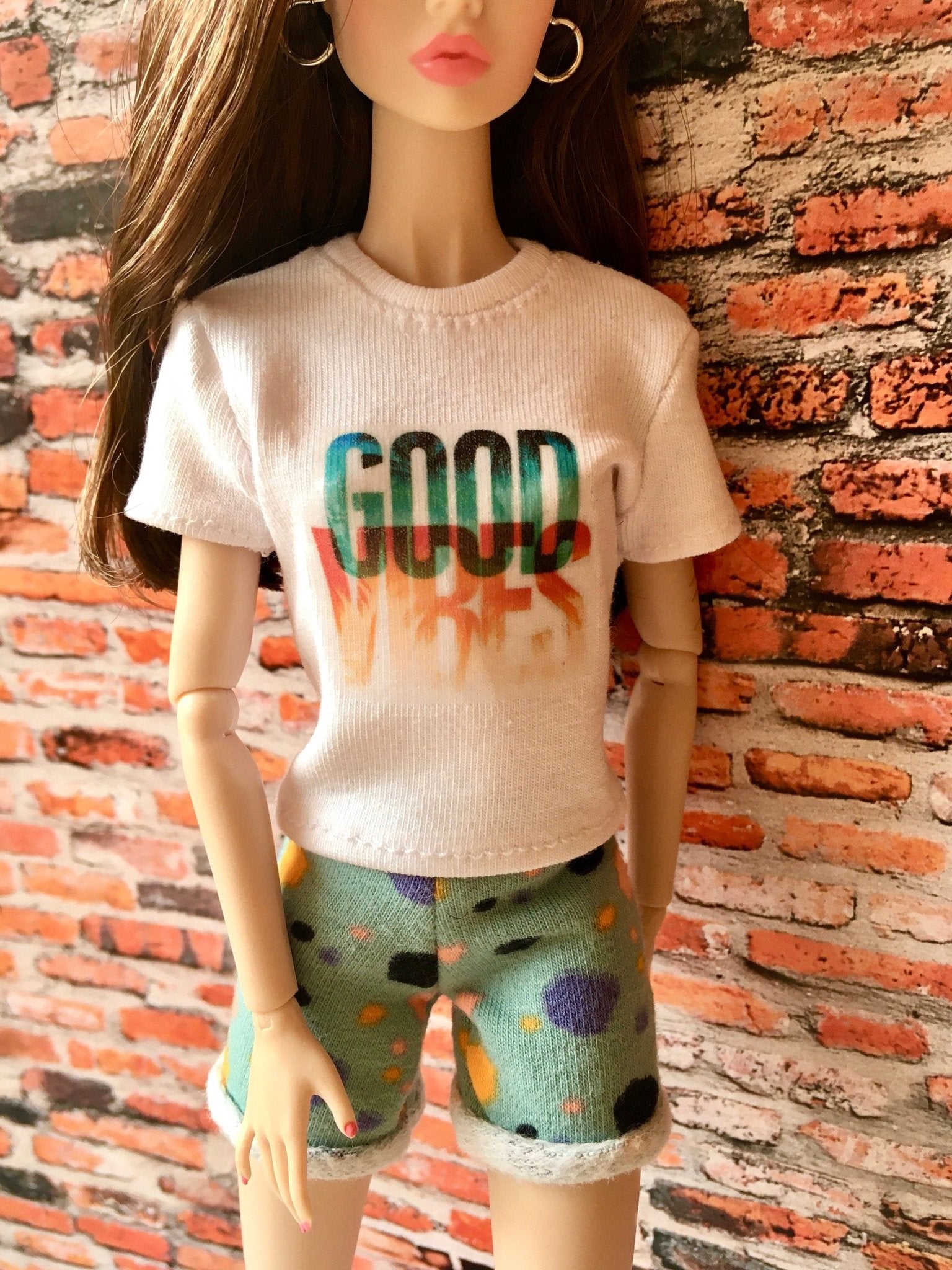 Vital Print T-shirt "good vibes" Design for Poppy Parker Doll, many colors