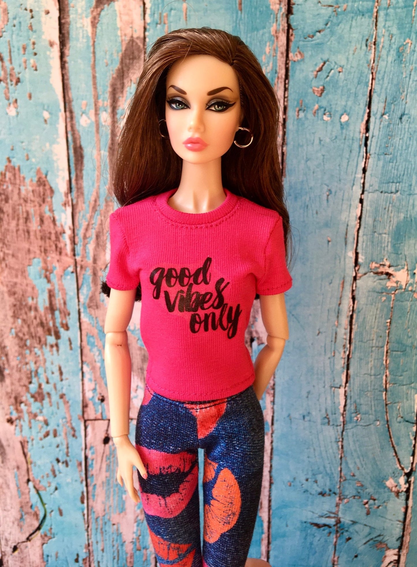 Vital Print T-shirt "good vibes only" Design for Poppy Parker Doll, many colors